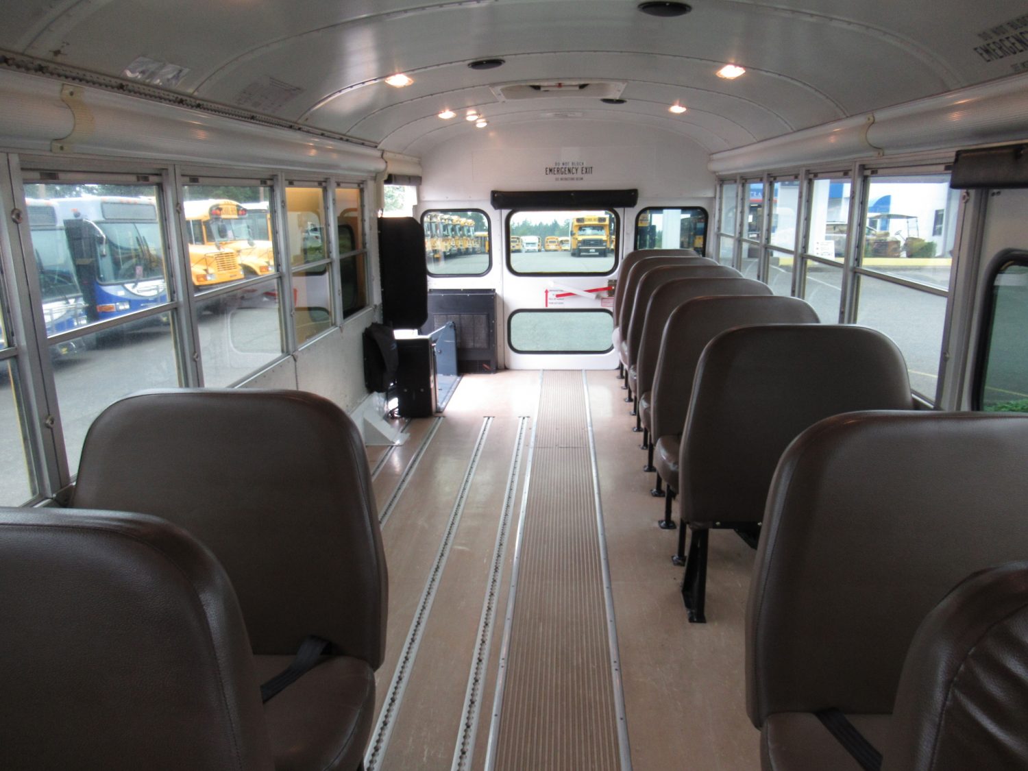 2006 Bluebird Vision 18+2 ADA Short School Bus - B31673 - Image 6