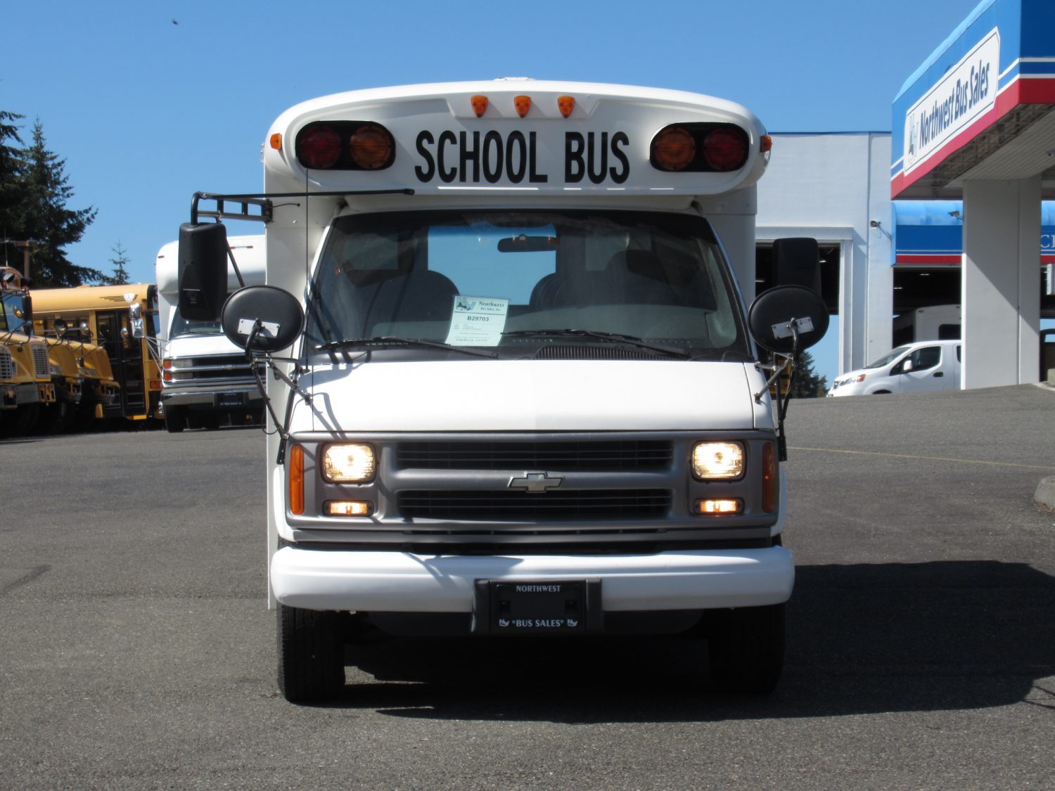 2002 Chevrolet Blue Bird Micro Bird 14 Passenger School Bus - B29703 - Image 12