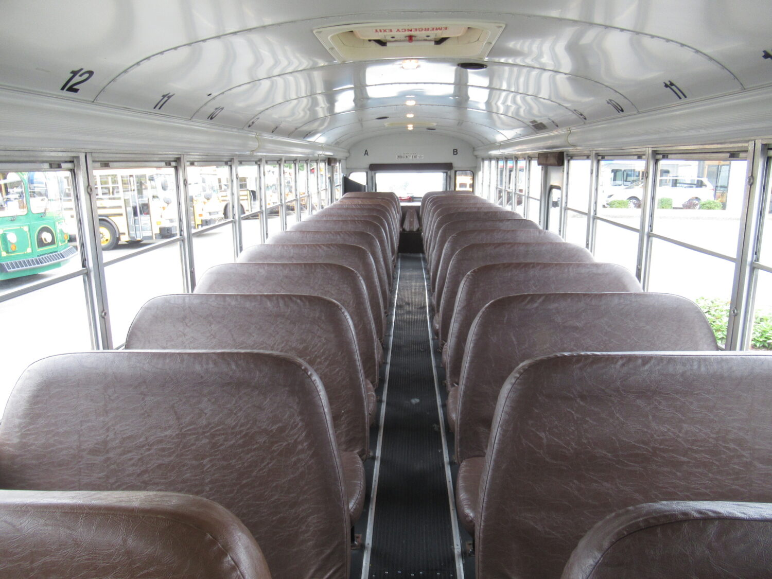 2004 Blue Bird All American 84 Passenger School Bus - B16037 - Image 8