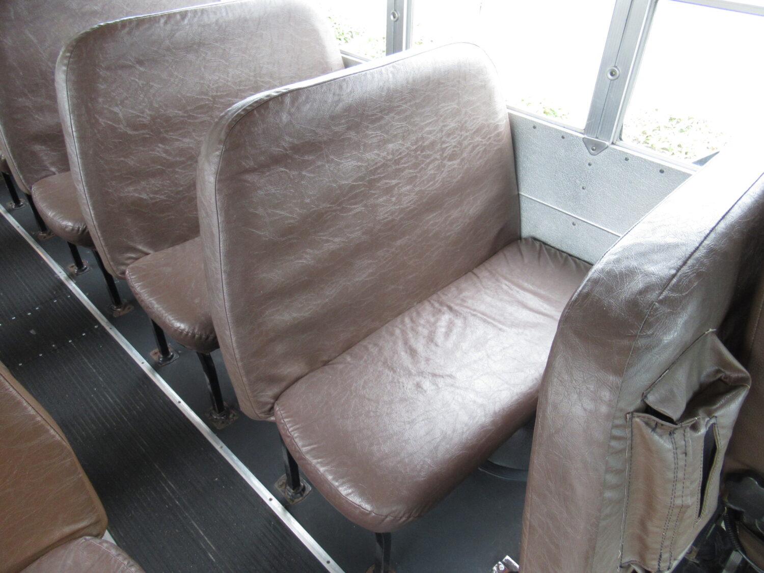 2004 Blue Bird All American 84 Passenger School Bus - B16037 - Image 9