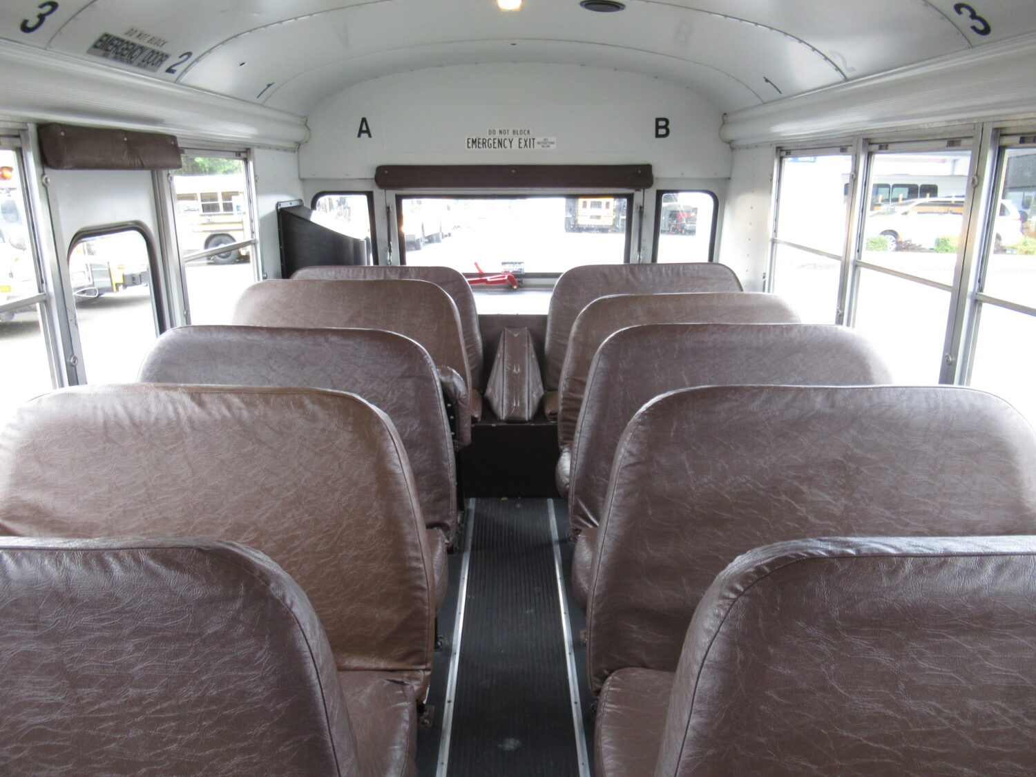 2004 Blue Bird All American 84 Passenger School Bus - B16037 - Image 7