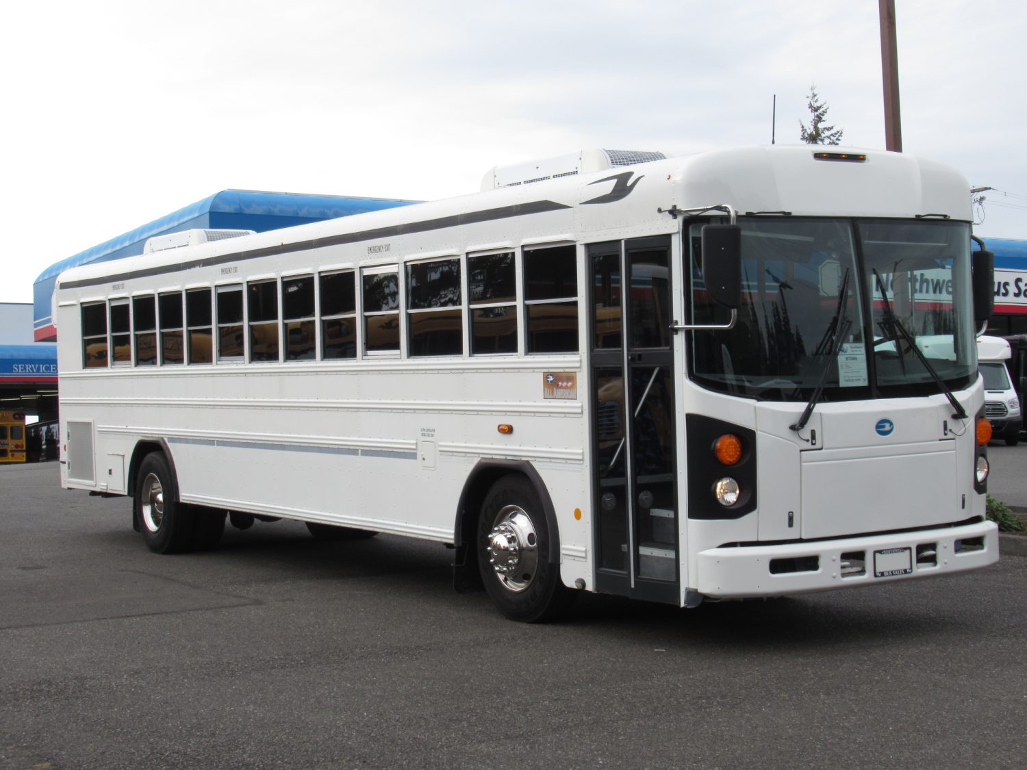 2010 Blue Bird All American 44 Passenger Commercial Bus - B73306