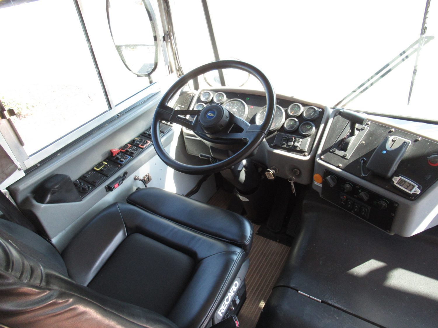 2007 Blue Bird All American 20 Passenger + 2 Wheelchair Short School Bus - B43207 - Image 5