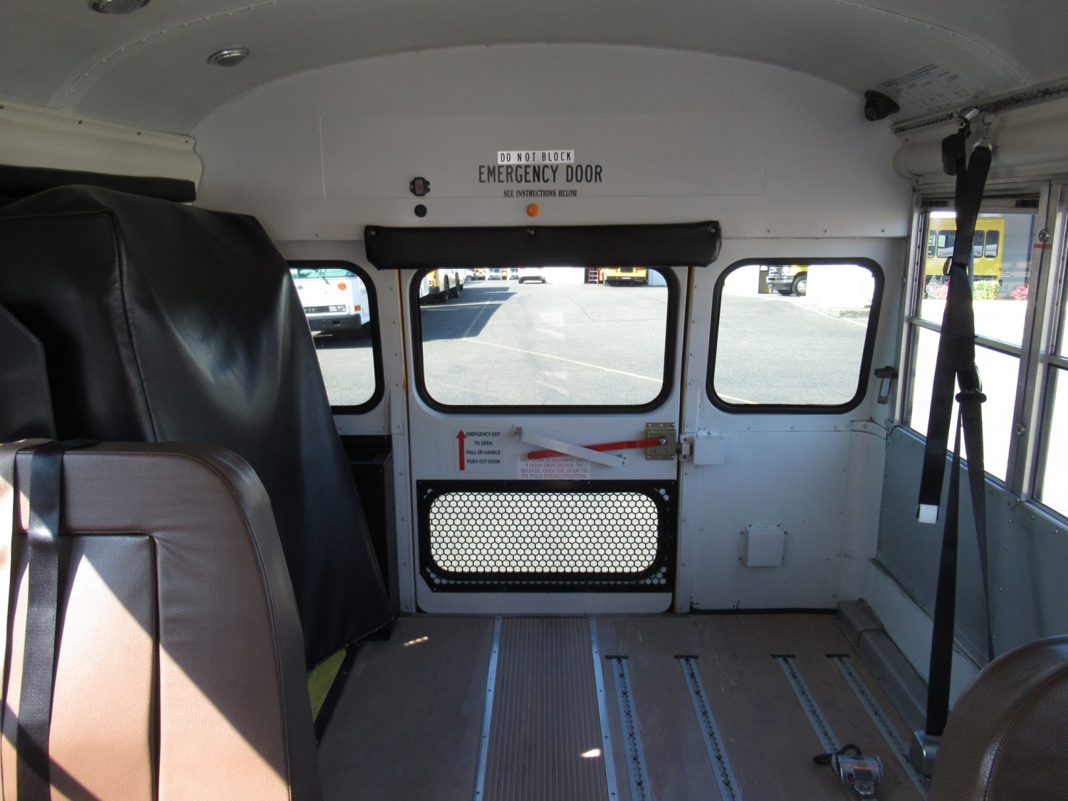 2007 Blue Bird All American 20 Passenger + 2 Wheelchair Short School Bus - B43207 - Image 7
