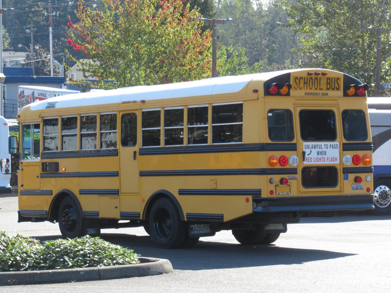 2006 Thomas Saf-T-Liner 16+3 ADA Short School Bus - B65748 - Image 4