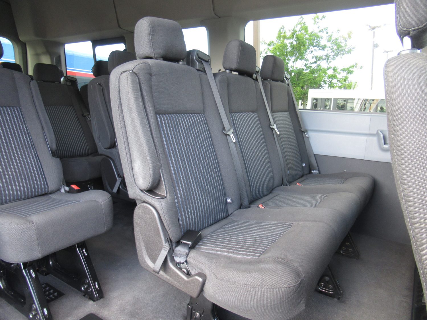 2015 Ford Transit 14 Passenger Van + Rear Luggage - S21944 - Image 8