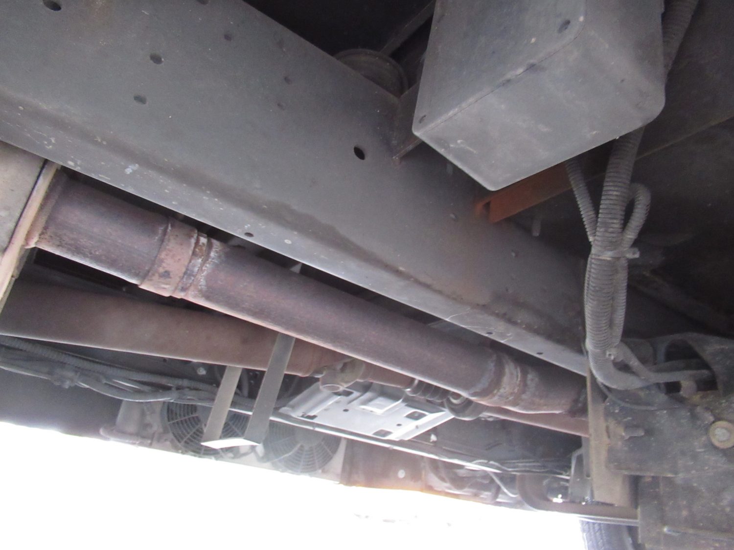 2011 Ford Starcraft Starquest 14 Passenger Shuttle Bus - S22713 - Image 11