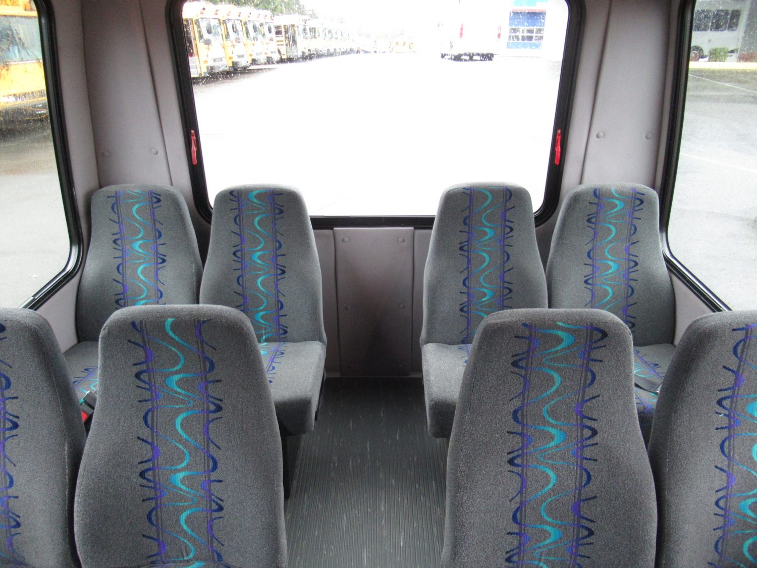 2011 Ford Starcraft Starquest 14 Passenger Shuttle Bus - S22713 - Image 7