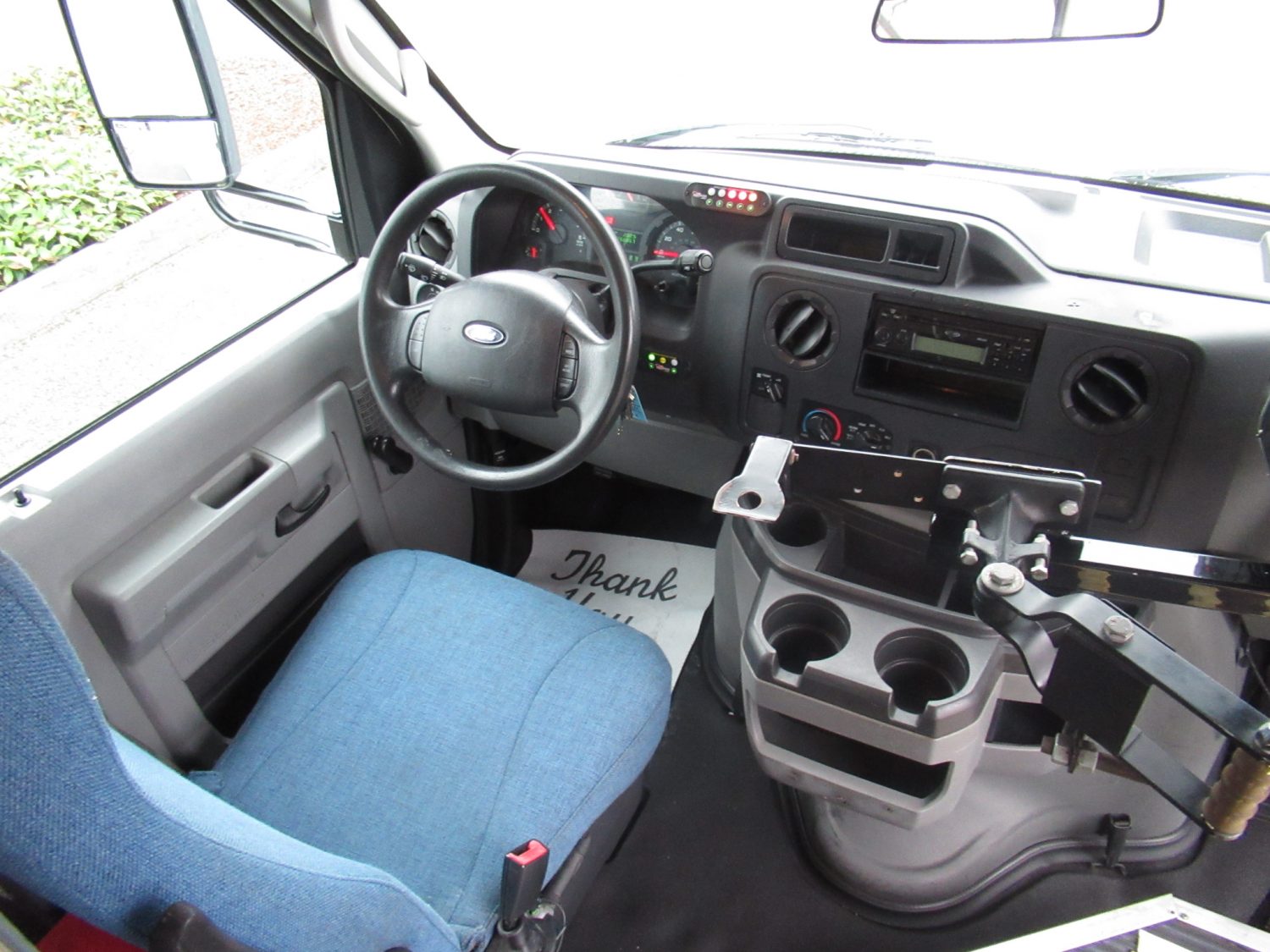 2009 Ford Startrans Senator 14 Passenger ADA Shuttle Bus - S42257 - Image 5