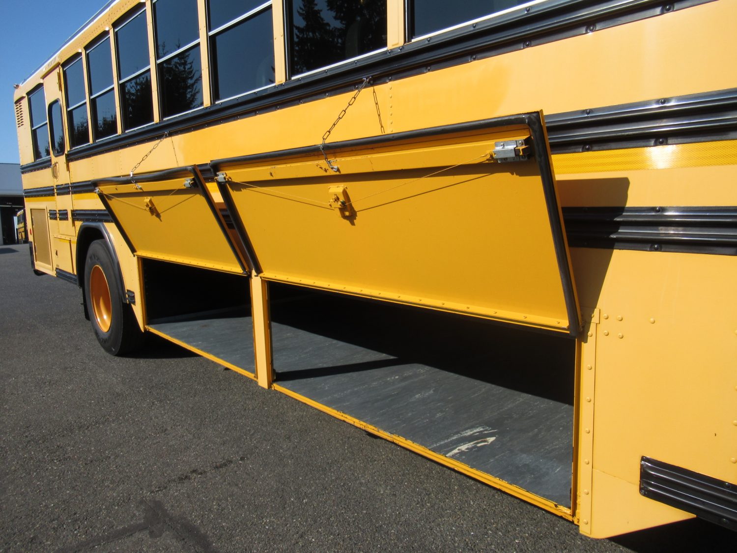 2007 Blue Bird All American 84 Passenger School Bus - B38880 - Image 10