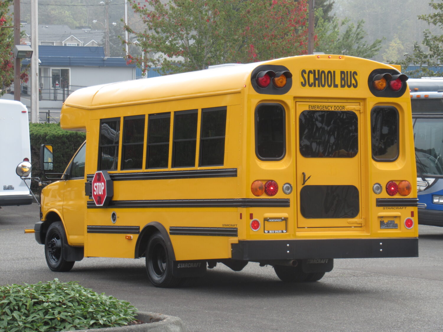 2012 Chevrolet Starcraft Quest 6 Passenger + 1 Wheelchair School Bus - B16295 - Image 4