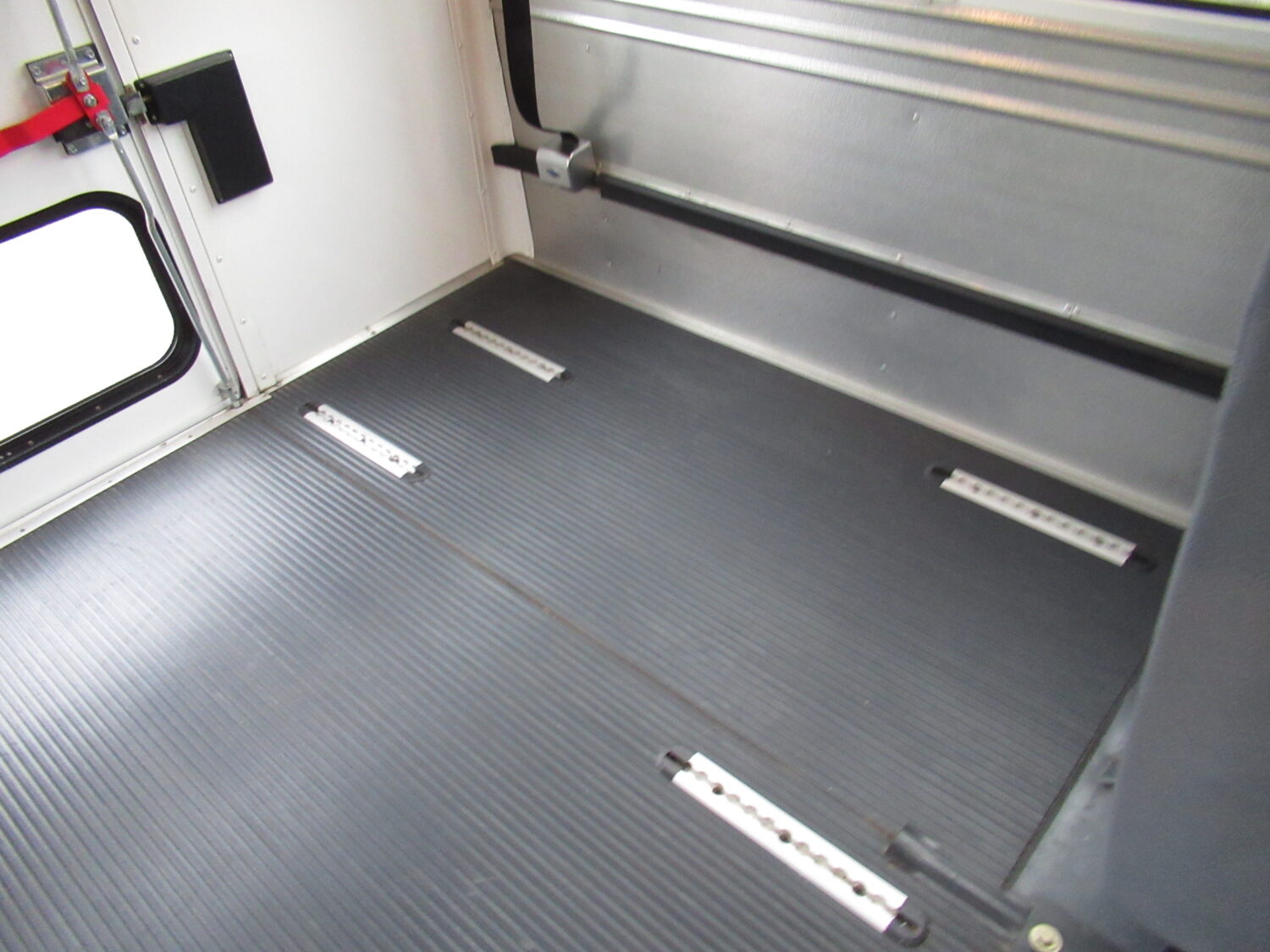 2012 Chevrolet Starcraft Quest 6 Passenger + 1 Wheelchair School Bus - B16295 - Image 9