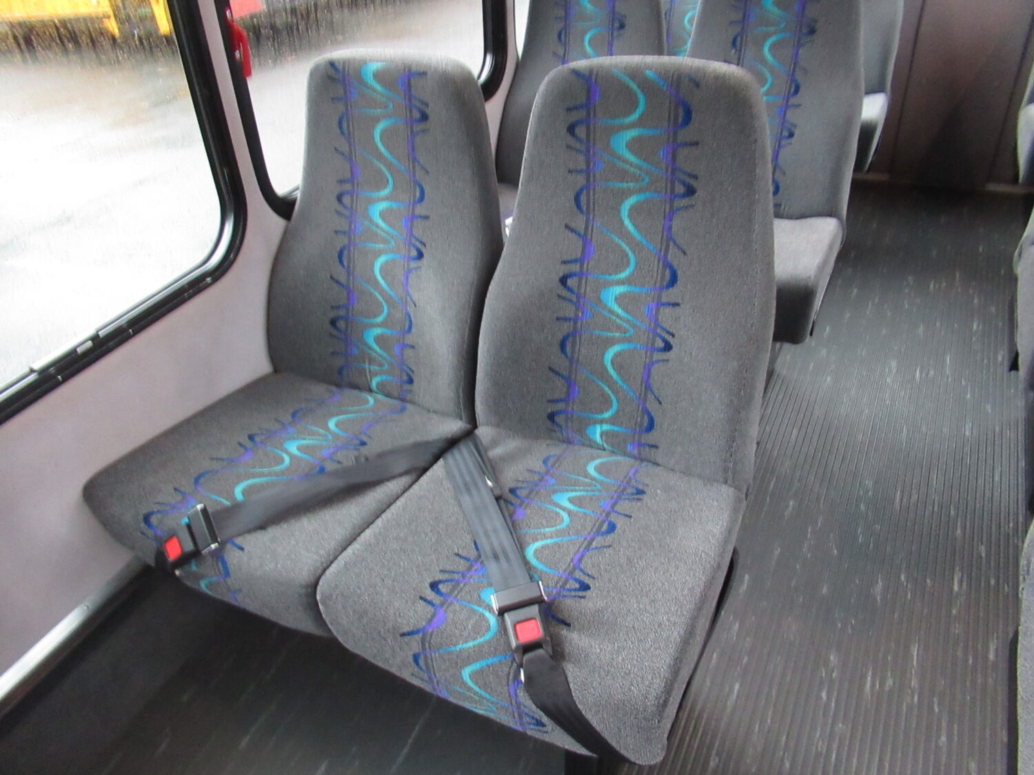 2011 Ford Starcraft Starquest 14 Passenger Shuttle Bus - S21341 - Image 9