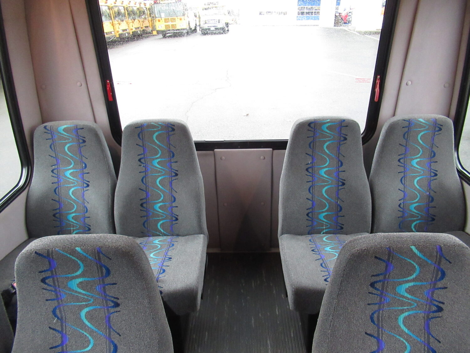 2011 Ford Starcraft Starquest 14 Passenger Shuttle Bus - S21341 - Image 7