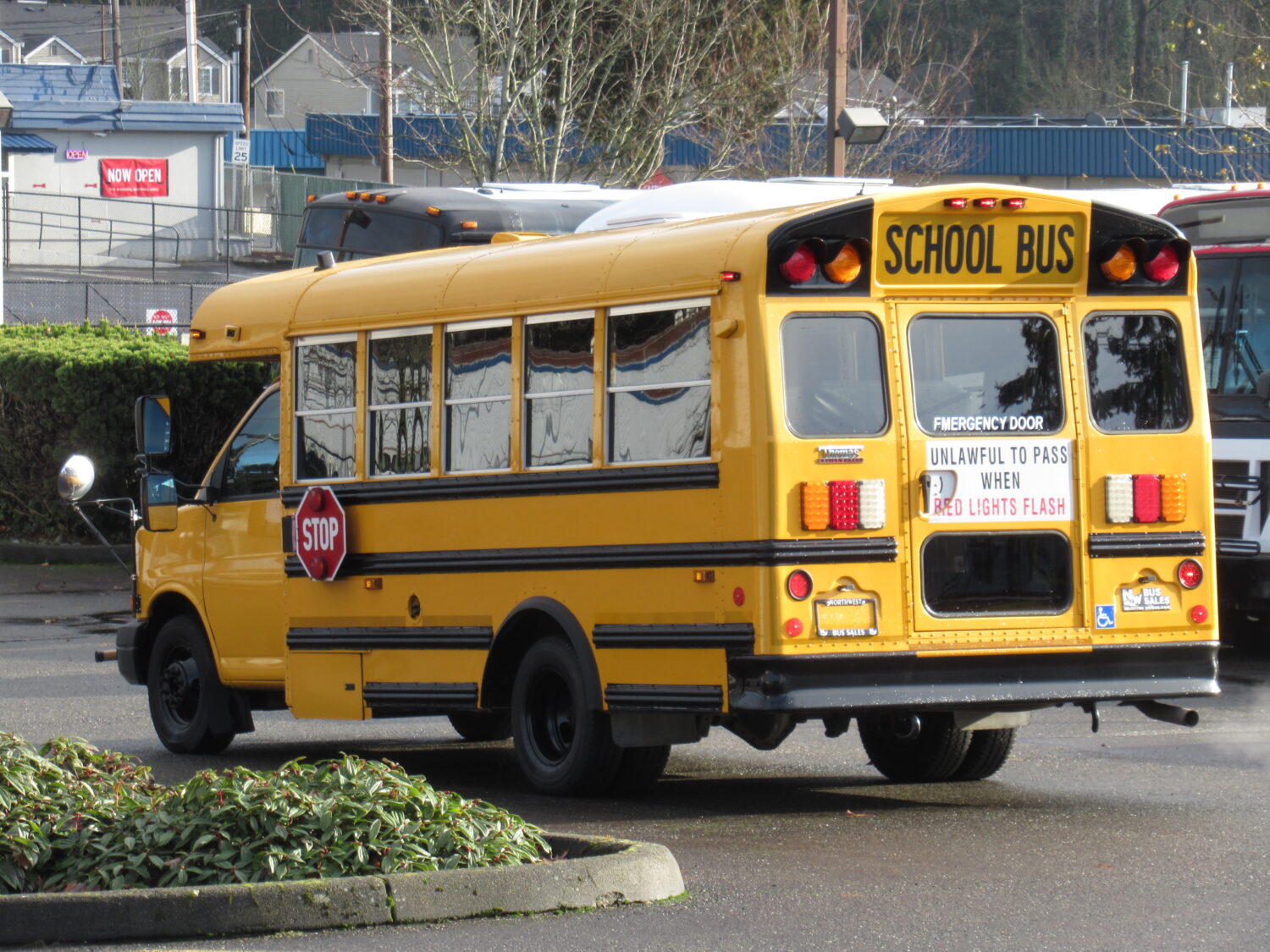 2012 Chevrolet Thomas 16+1 ADA Type-A School Bus - B92177 - Image 4