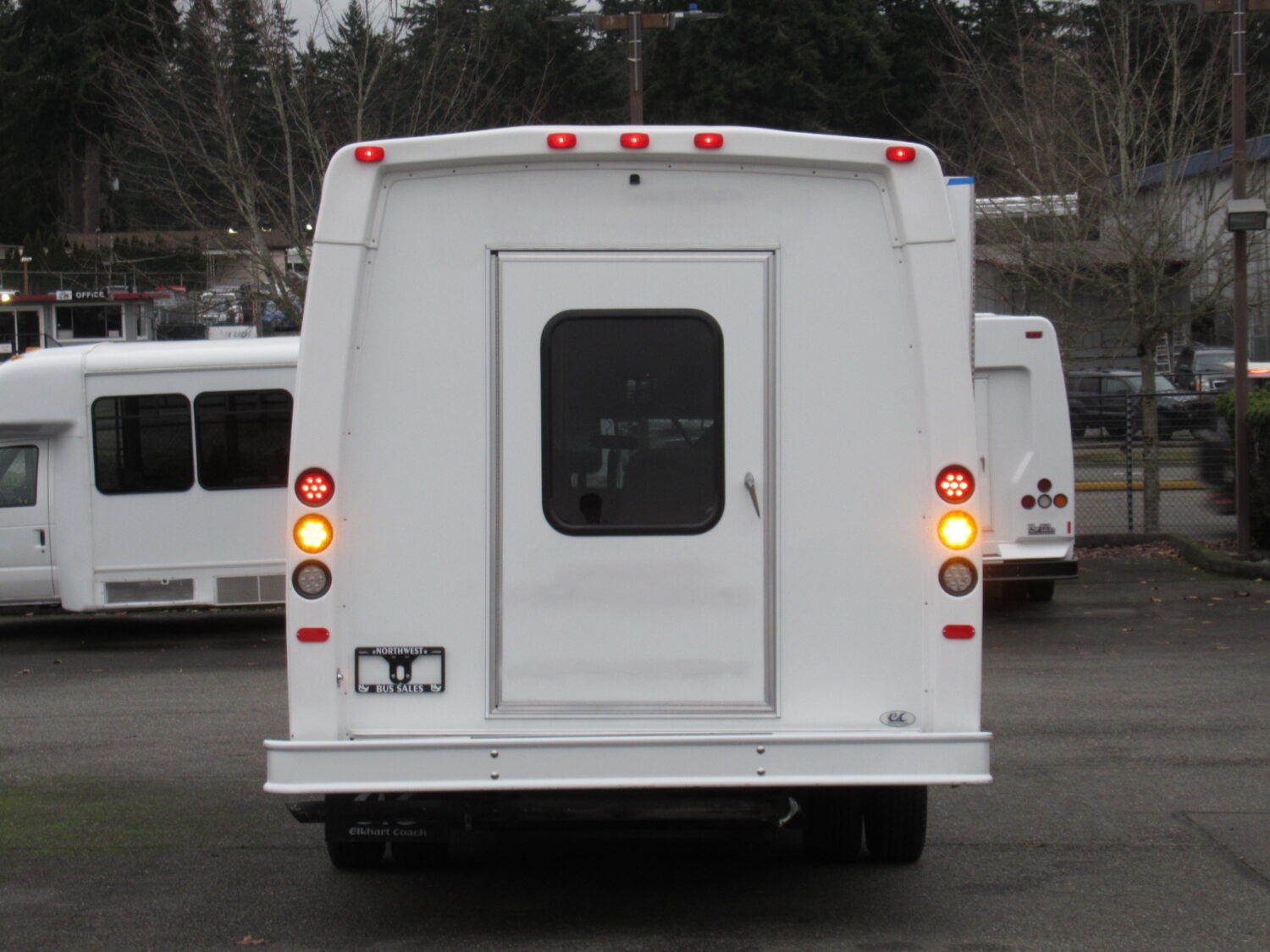 2017 Ford Elkhart 14 Passenger ADA + Interior Luggage Shuttle Bus - S55767 - Image 11