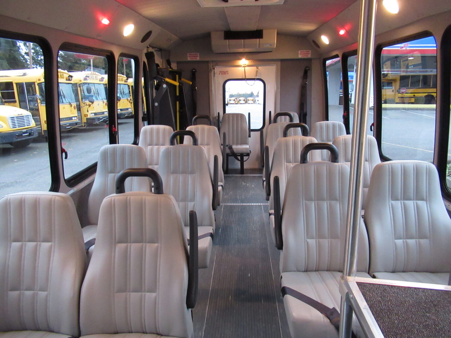 2017 Ford Elkhart 14 Passenger ADA + Interior Luggage Shuttle Bus - S55767 - Image 6