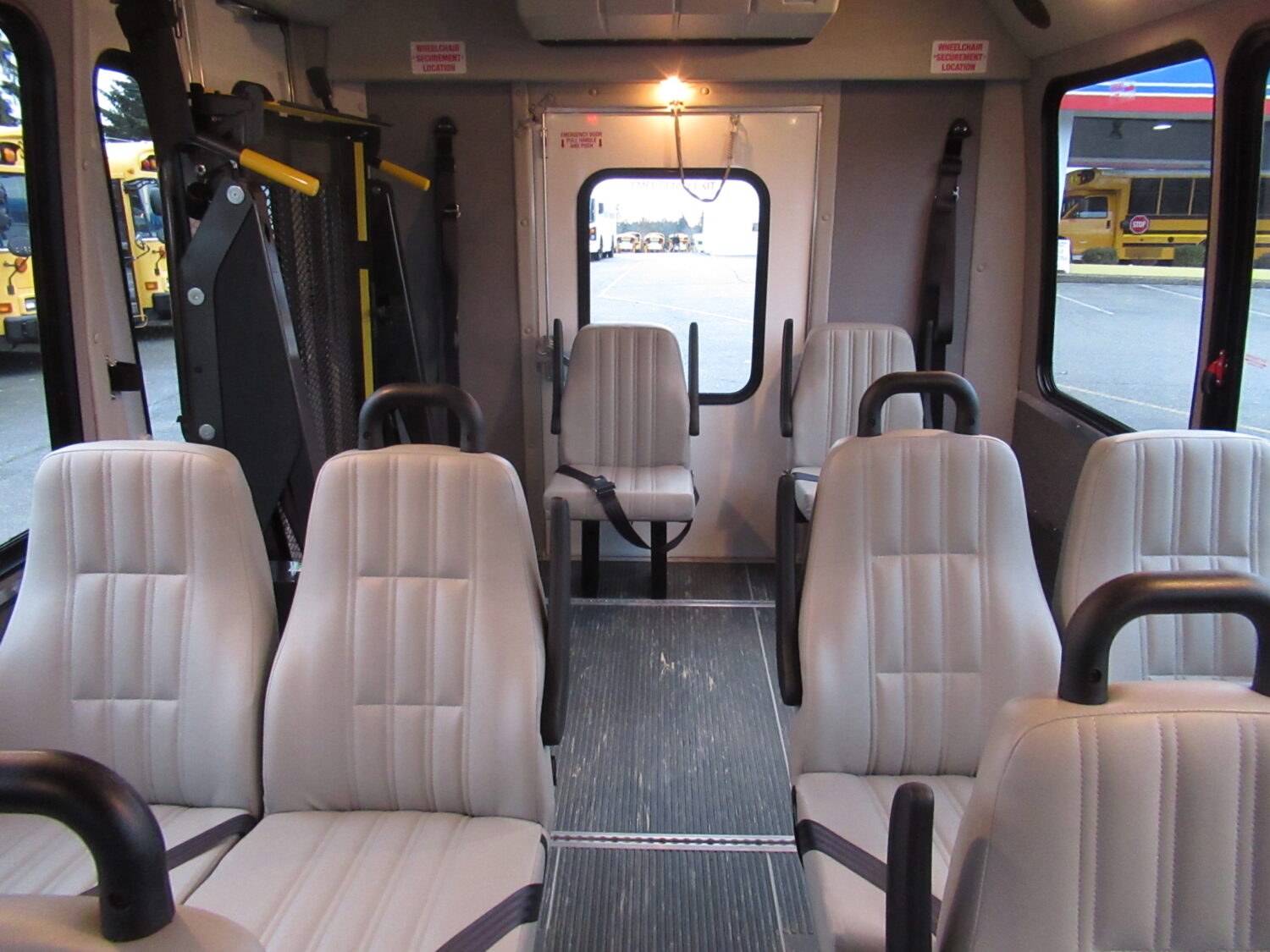 2017 Ford Elkhart 14 Passenger ADA + Interior Luggage Shuttle Bus - S55767 - Image 7