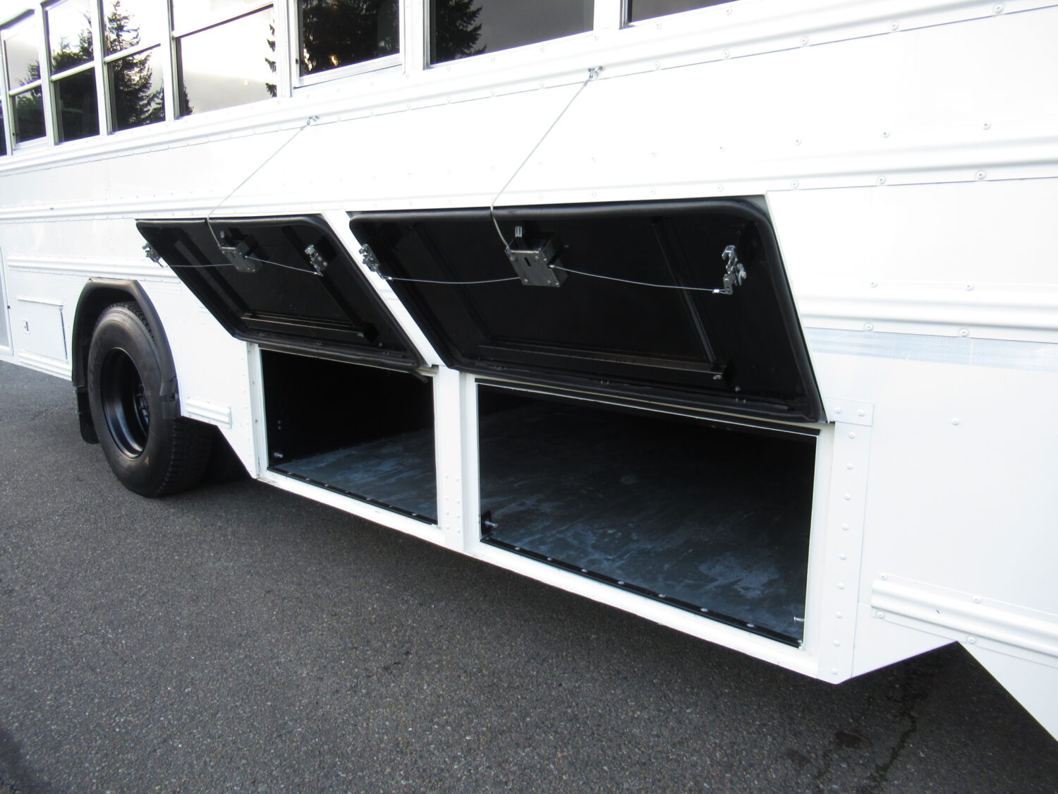 2012 Blue Bird All American 36 Passenger + Interior Luggage Commercial Bus - B84202 - Image 11