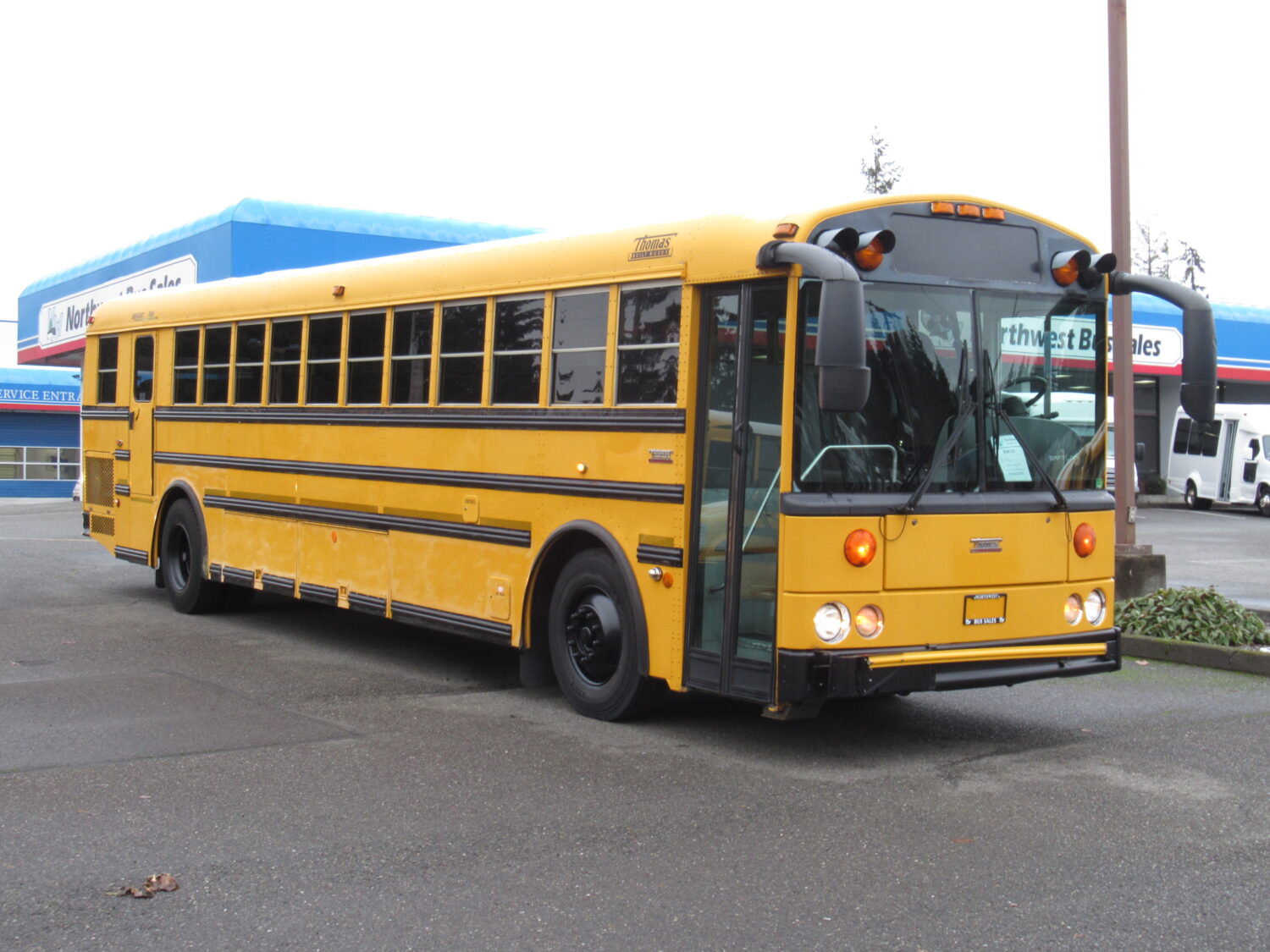 2005 Thomas HDX 78 Passenger School Bus - B56733