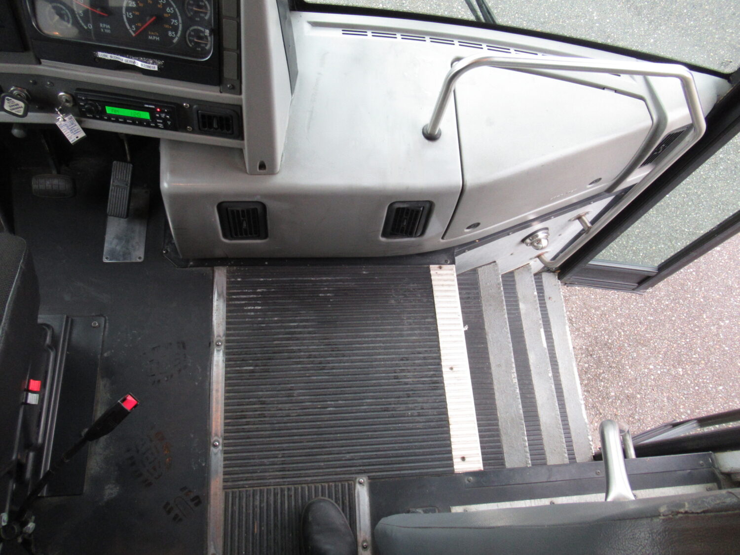 2005 Thomas HDX 78 Passenger School Bus - B56733 - Image 9