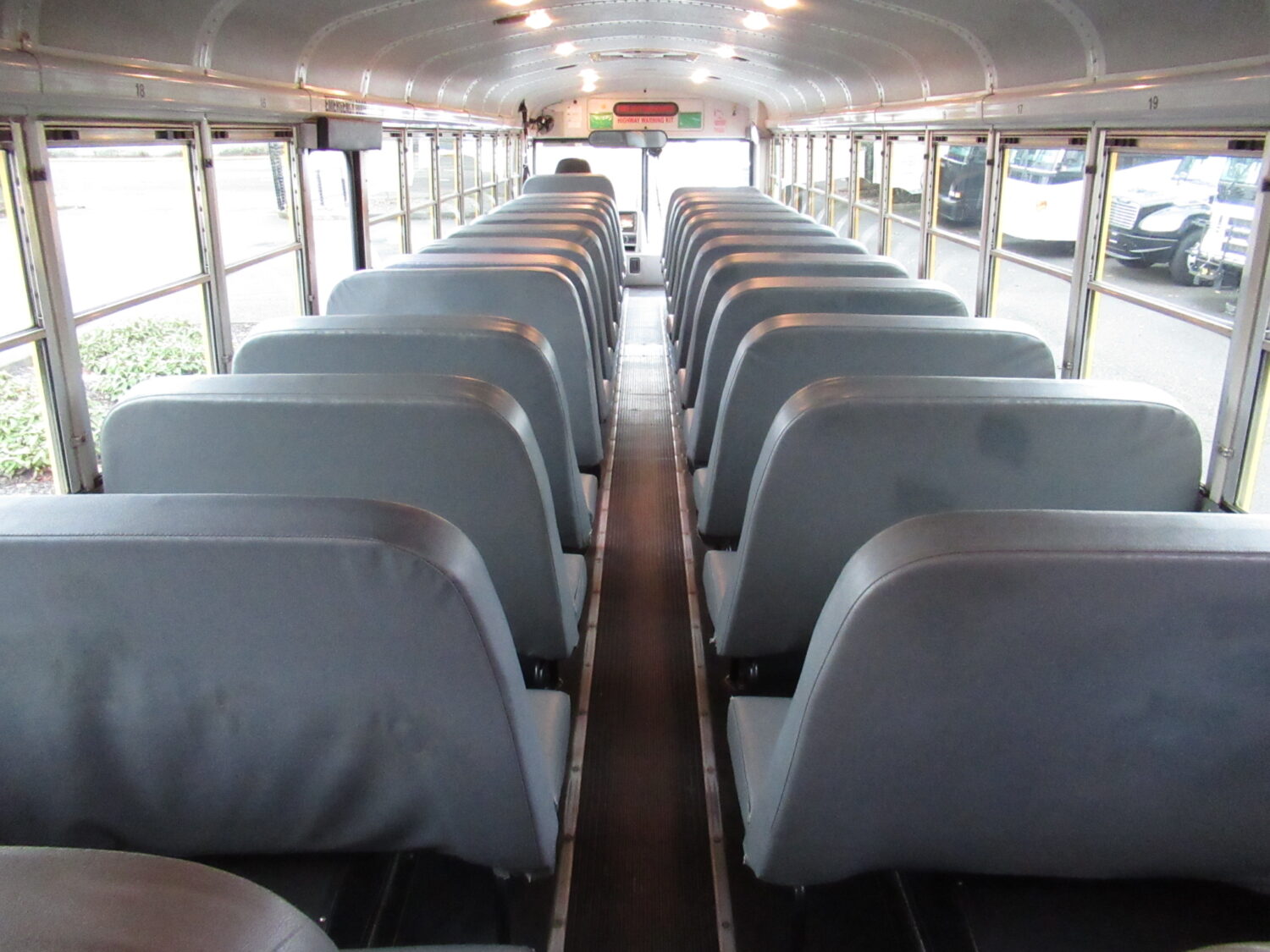 2005 Thomas HDX 78 Passenger School Bus - B56733 - Image 8