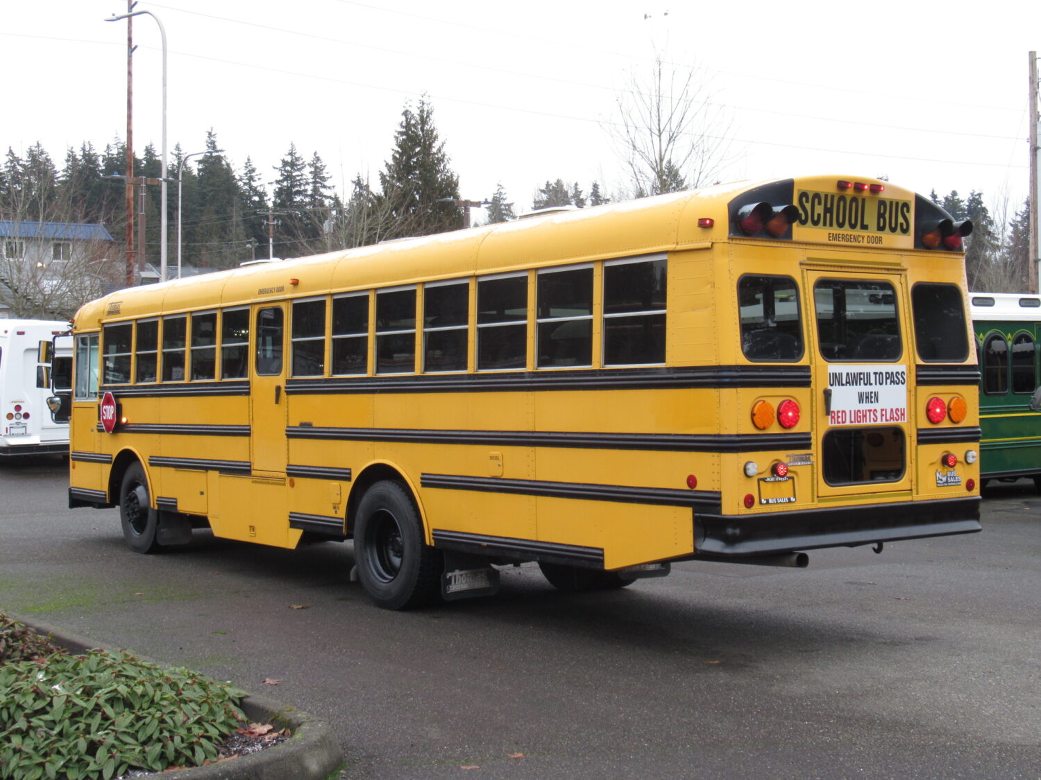 2003 Thomas Saf-T-Liner 78 Passenger School Bus - B26396 - Image 4