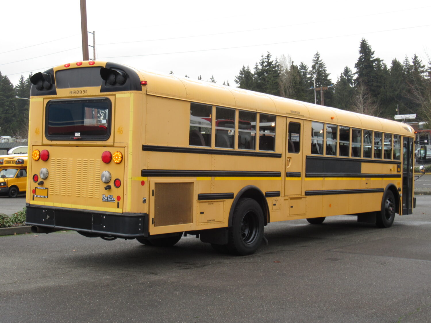 2009 International RE-300 78 Passenger School Bus - B47229 - Image 3