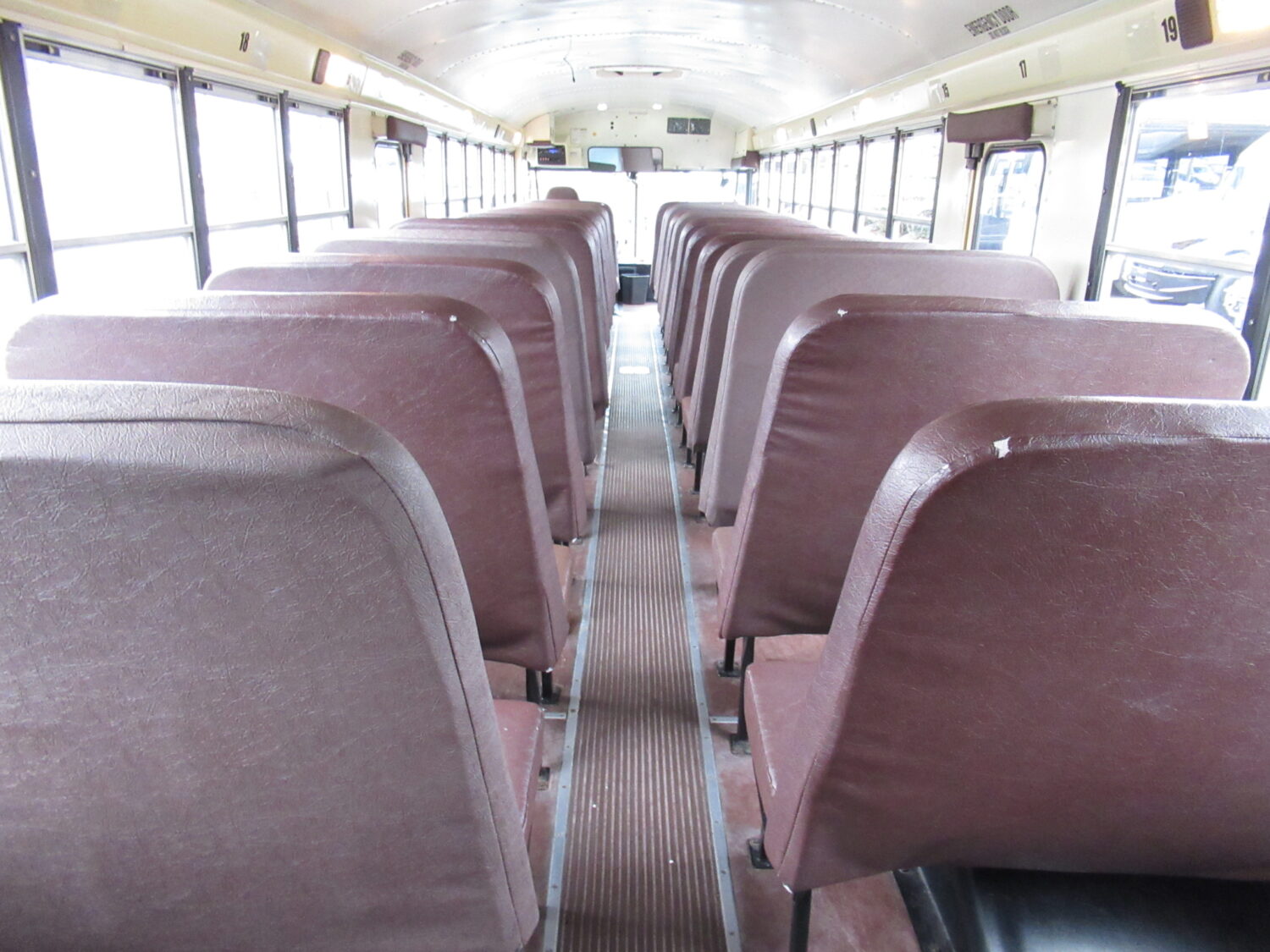 2009 International RE-300 78 Passenger School Bus - B47229 - Image 8