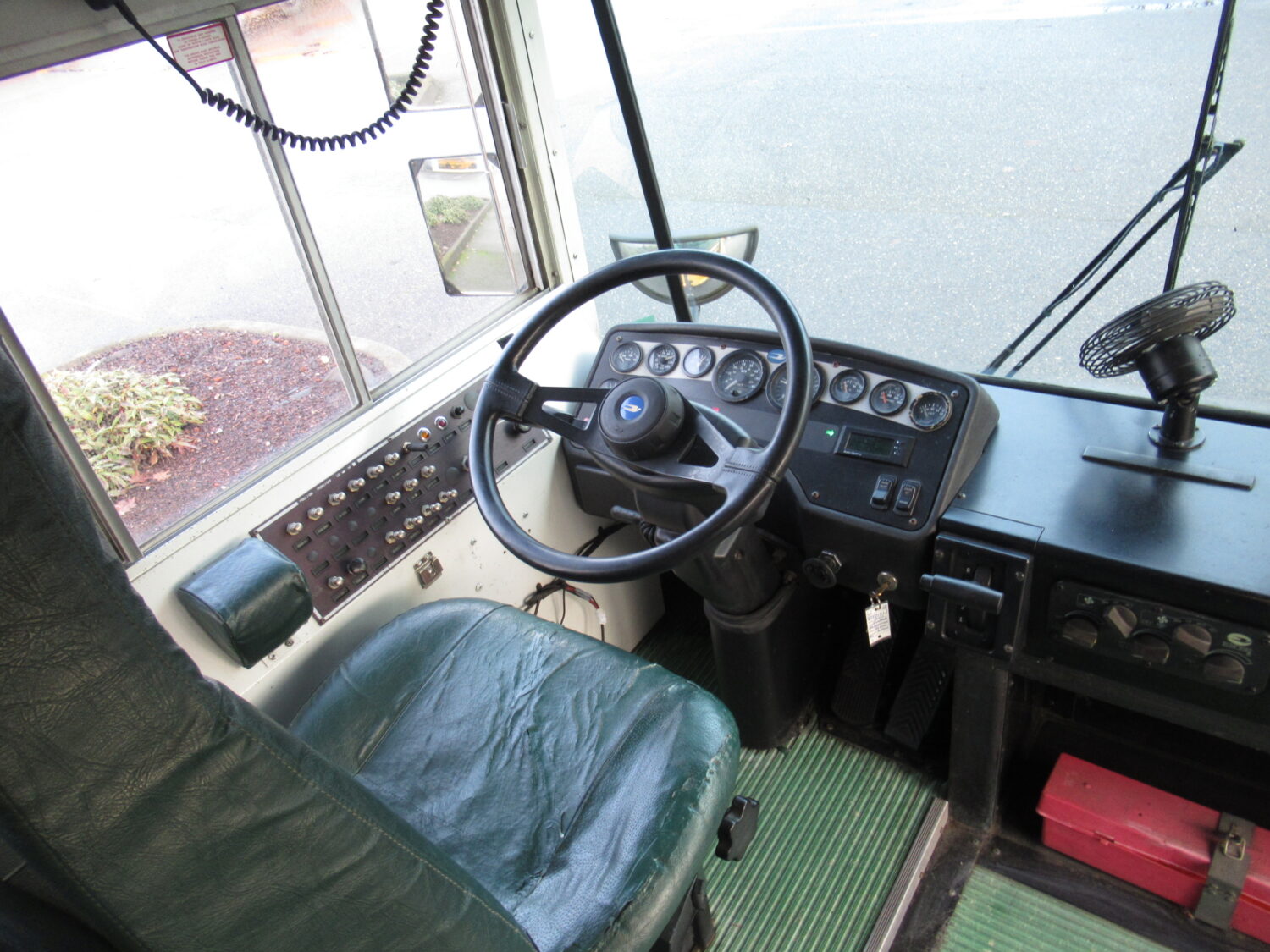 2001 Blue Bird All American 81 Passenger School Bus - B98481 - Image 5