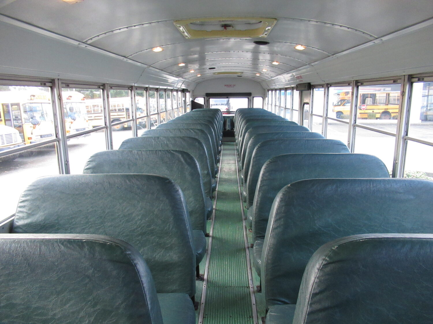 2001 Blue Bird All American 81 Passenger School Bus - B98481 - Image 6