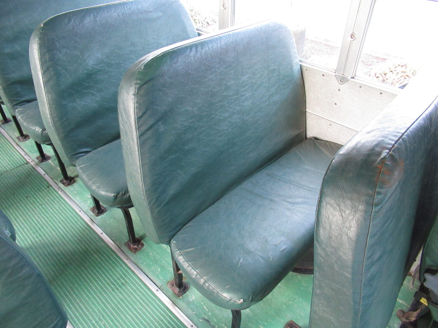 2001 Blue Bird All American 81 Passenger School Bus - B98481 - Image 9