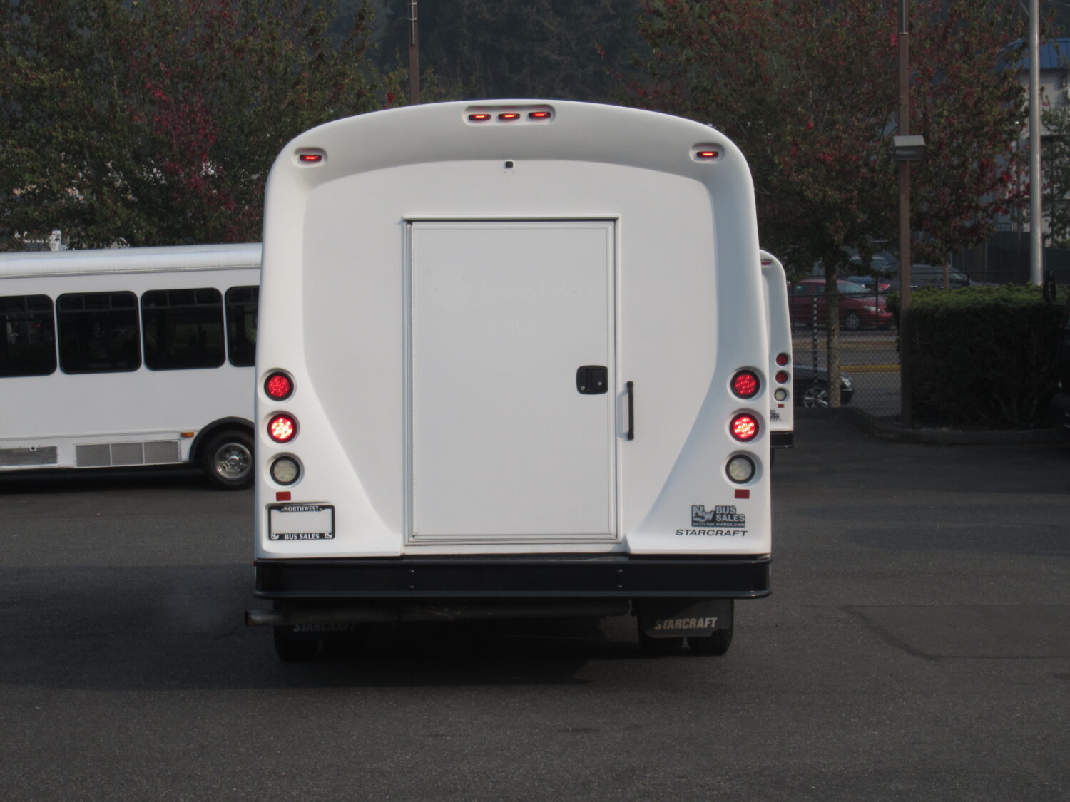 2016 Ford Starcraft MVP 24 Passenger + Rear Luggage Shuttle Bus - S21060 - Image 11