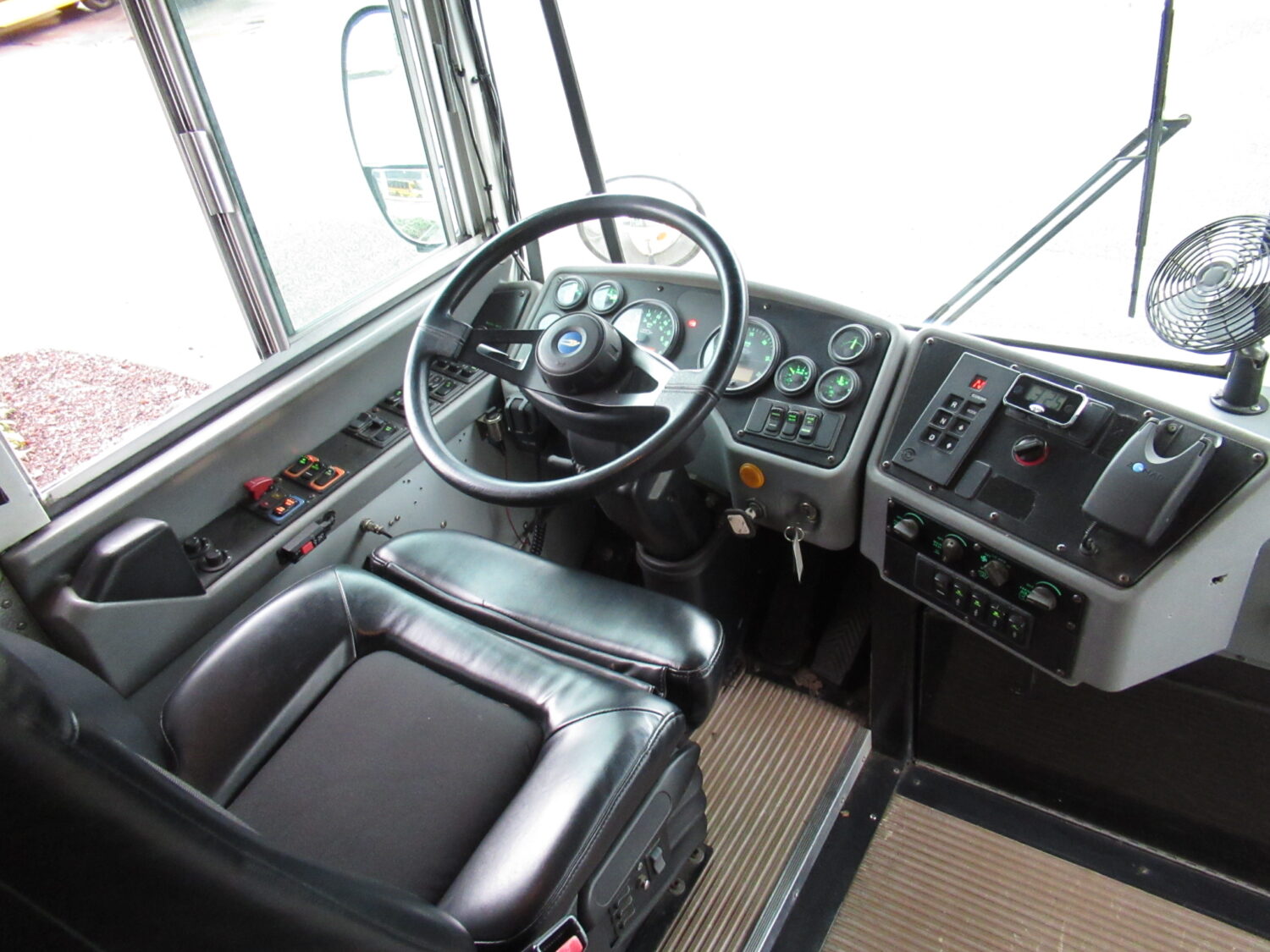 2006 Blue Bird All American 75 Passenger School Bus - B31724 - Image 5