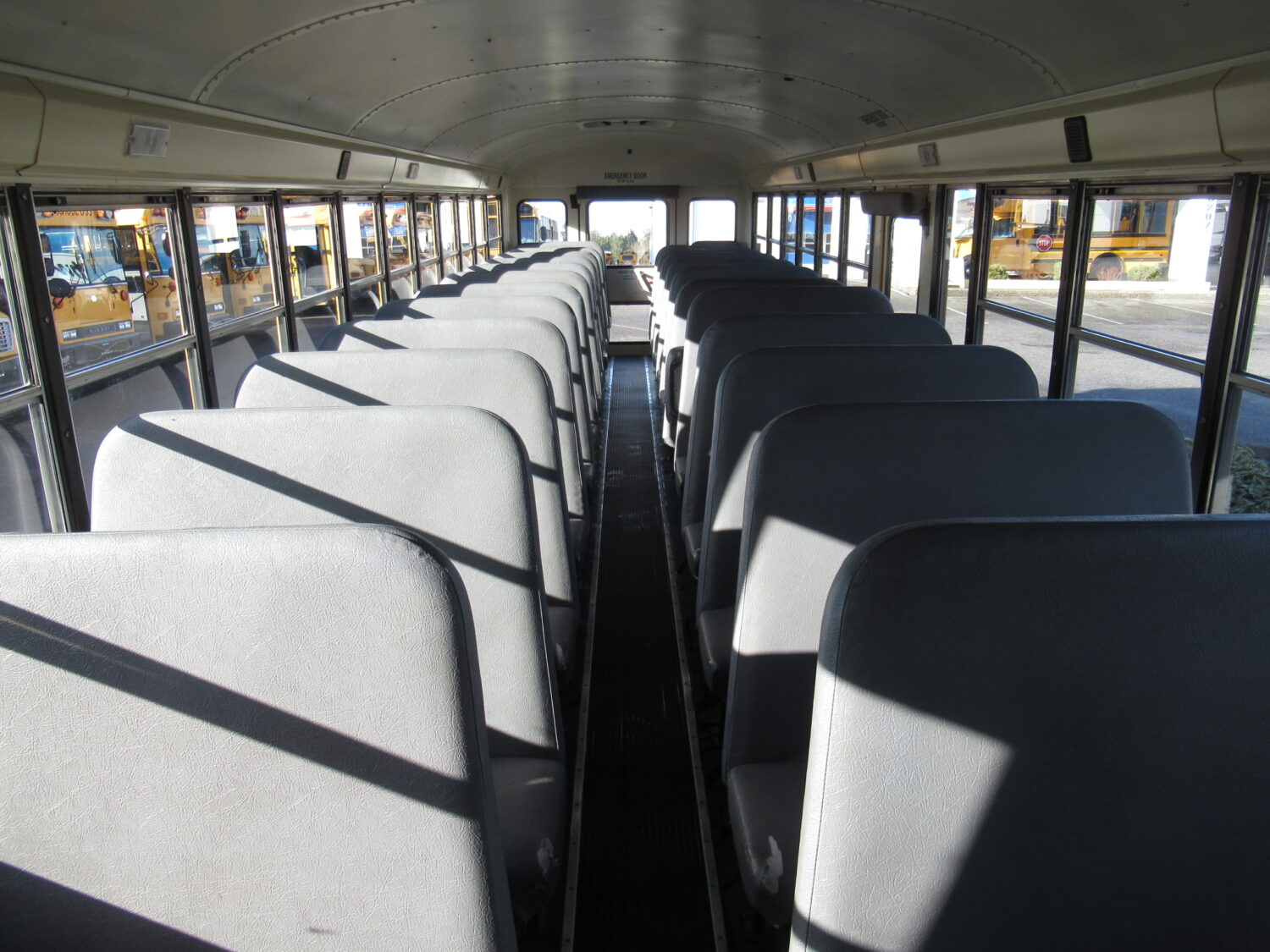 2010 IC CE-300 71 Passenger School Bus - B89344 - Image 6