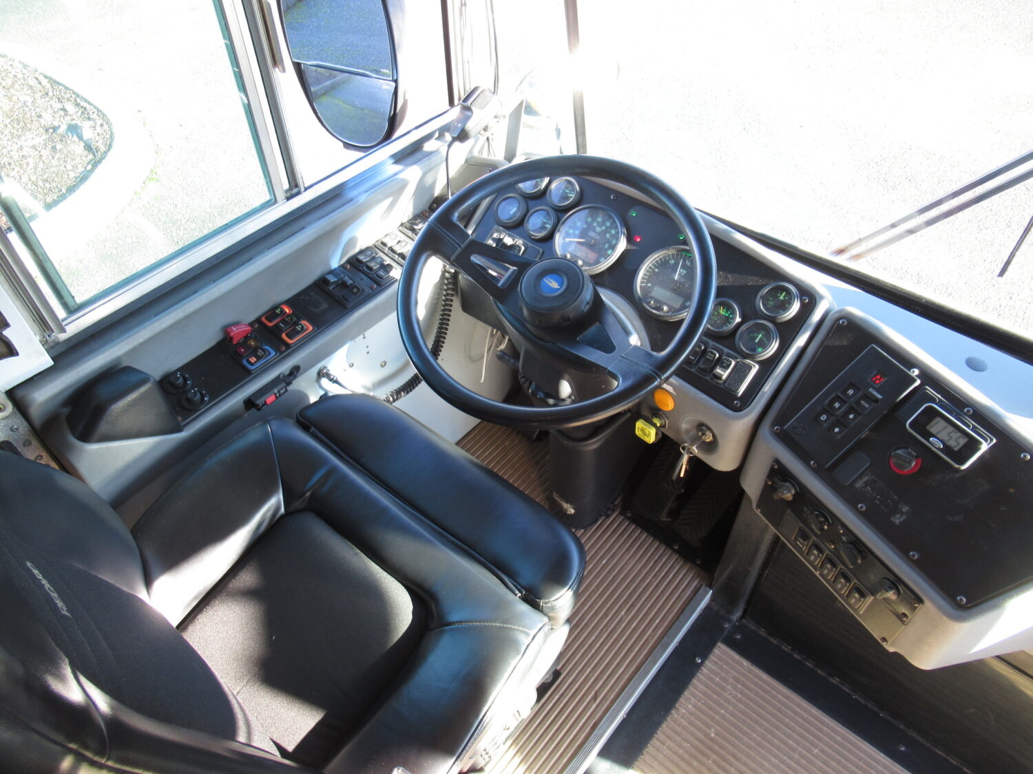 2006 Blue Bird All American 75 Passenger School Bus - B31726 - Image 5