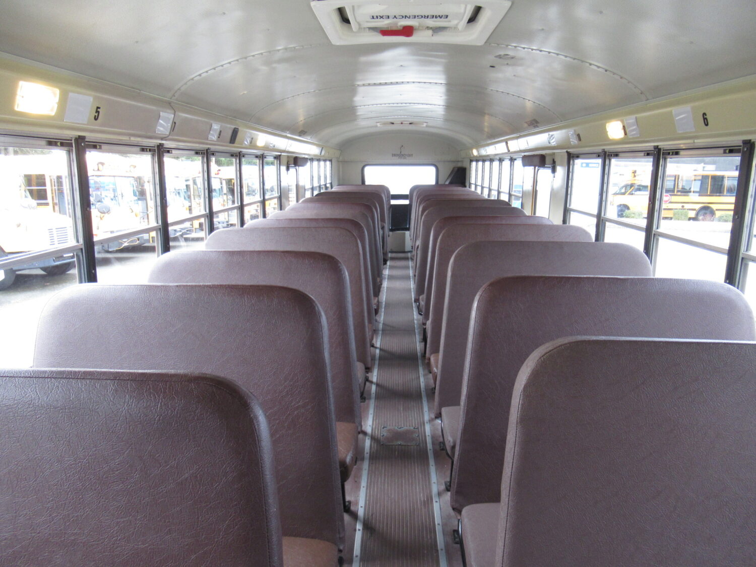 2009 International RE-300 78 Passenger School Bus - B47236 - Image 6