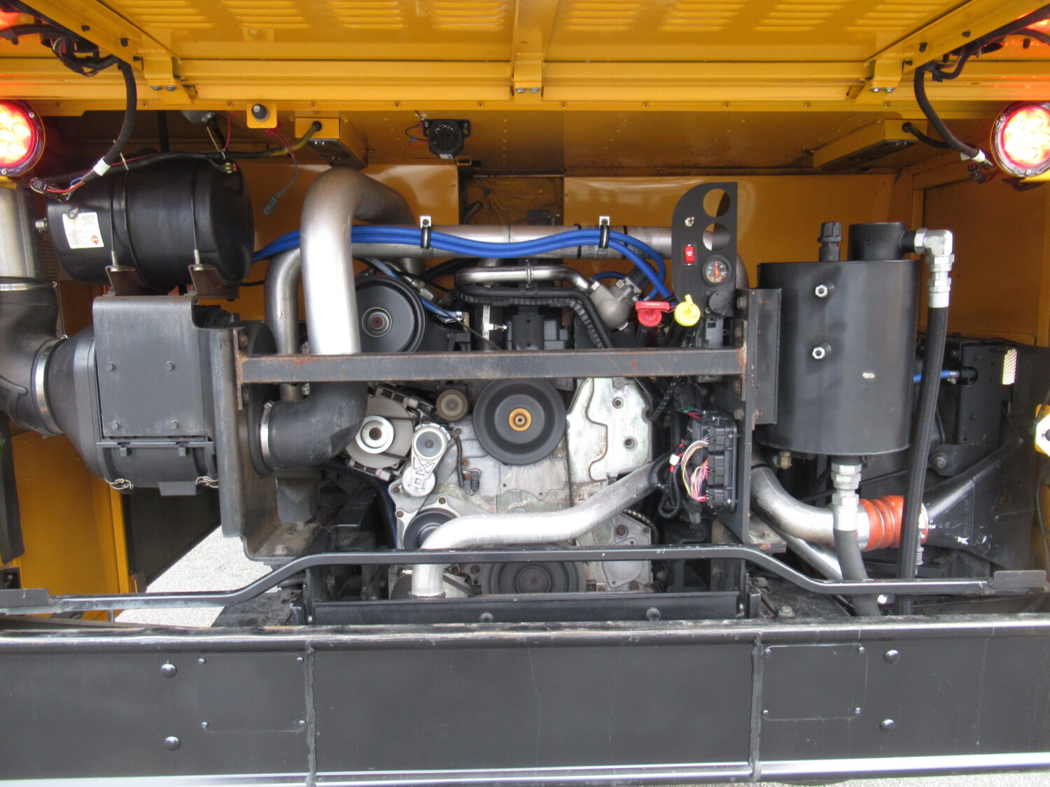 2009 International RE-300 78 Passenger School Bus - B47236 - Image 10