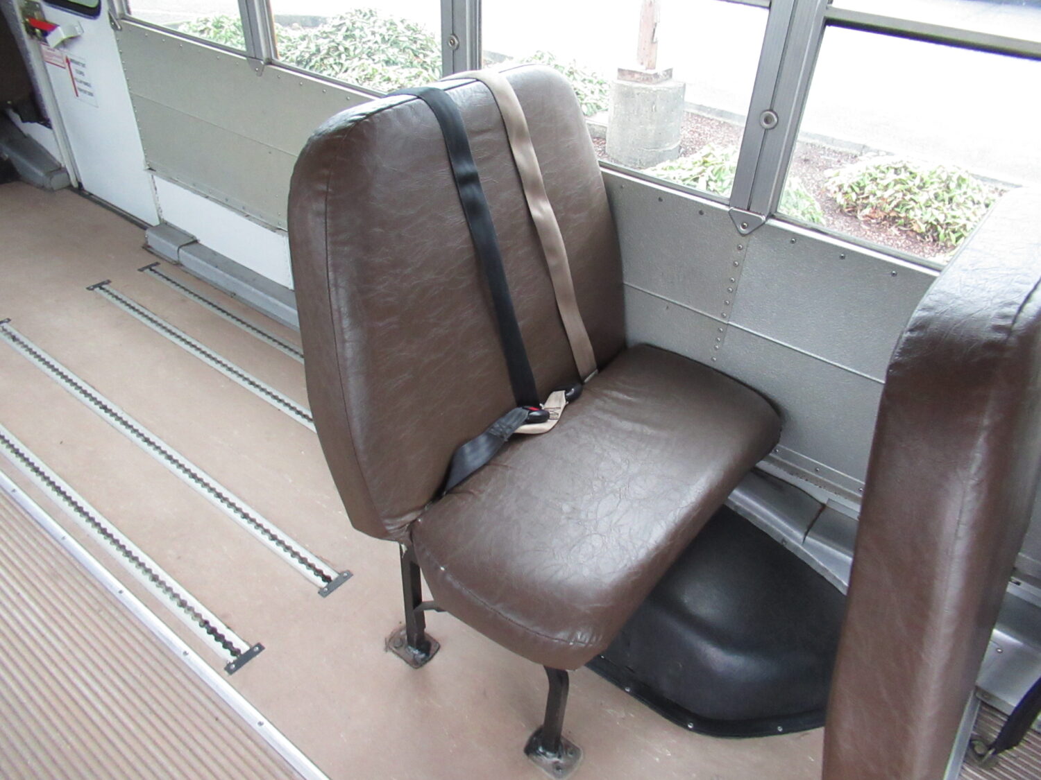 2004 Blue Bird All American 16 Passenger + 3 Wheelchair Short School Bus - B15332 - Image 10