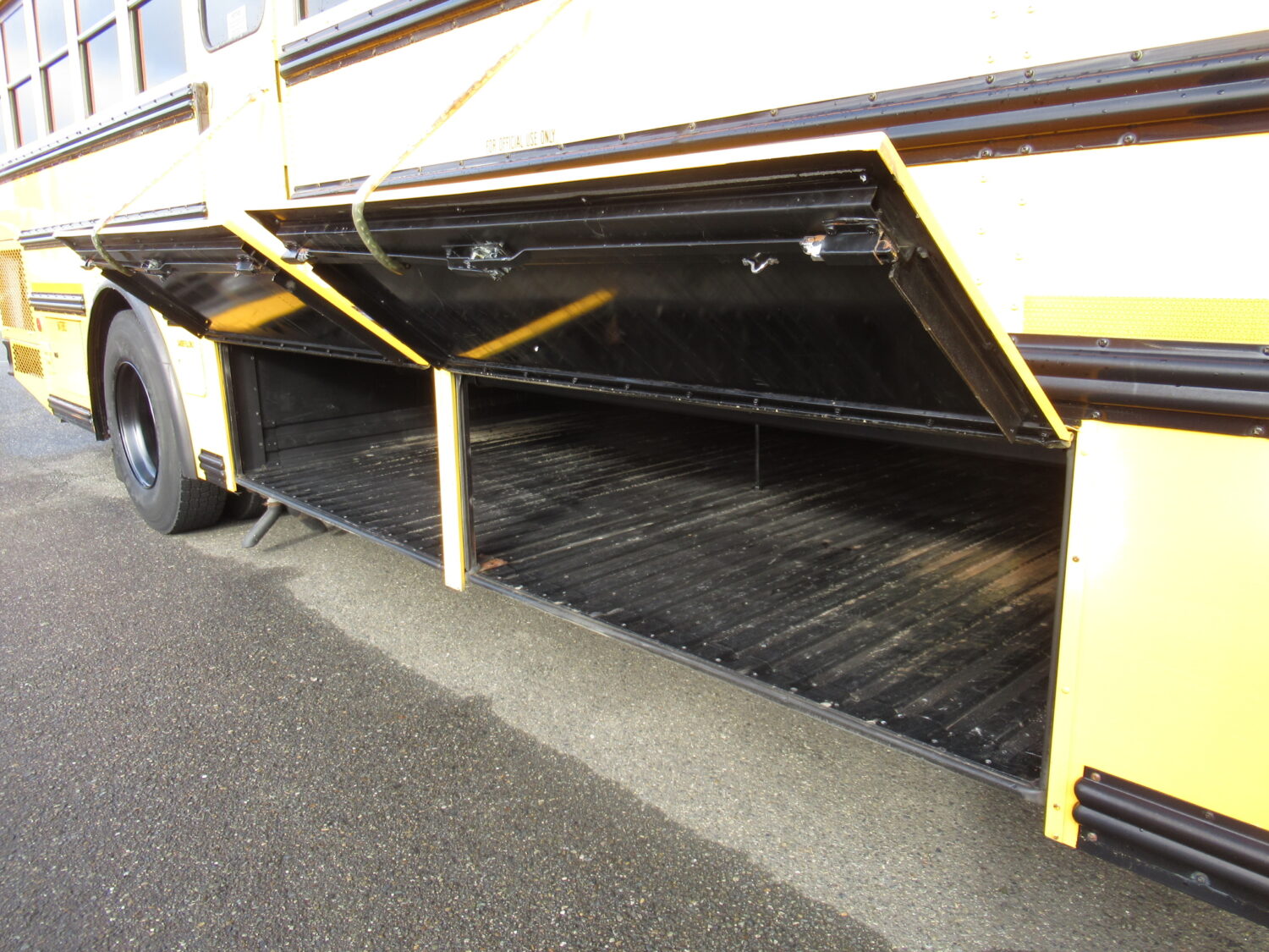 2010 Thomas HDX 78 Passenger School Bus - B21344 - Image 9