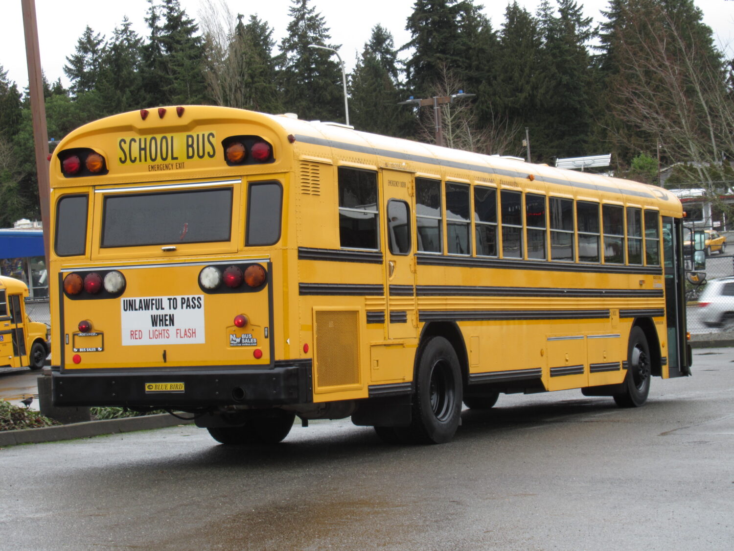 2001 Blue Bird All American 78 Passenger School Bus - B98696 - Image 3