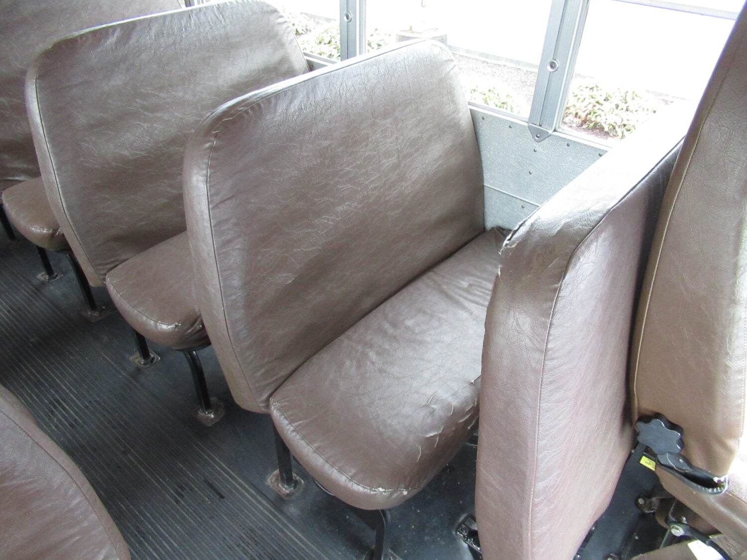 2001 Blue Bird All American 78 Passenger School Bus - B98696 - Image 9