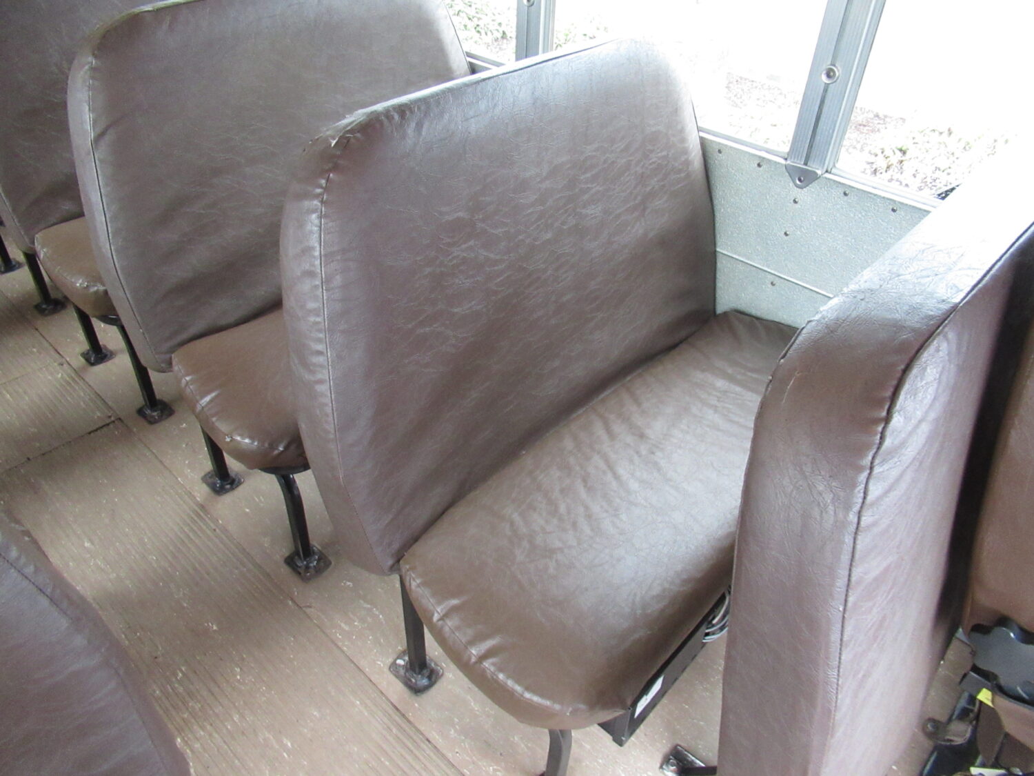 2001 Blue Bird All American 78 Passenger School Bus - B01677 - Image 9