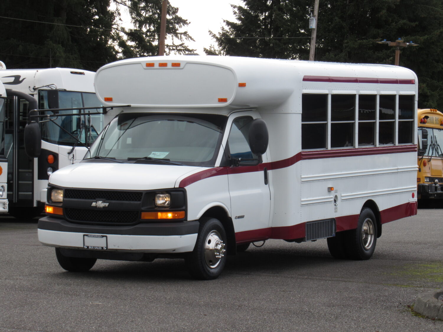 2003 Chevrolet Blue Bird Micro Bird 14 Passenger Bus - B79953 - Image 2
