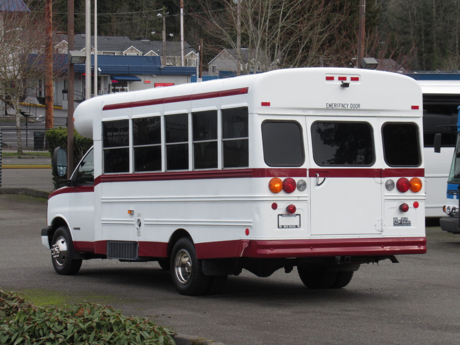 2003 Chevrolet Blue Bird Micro Bird 14 Passenger Bus - B79953 - Image 4