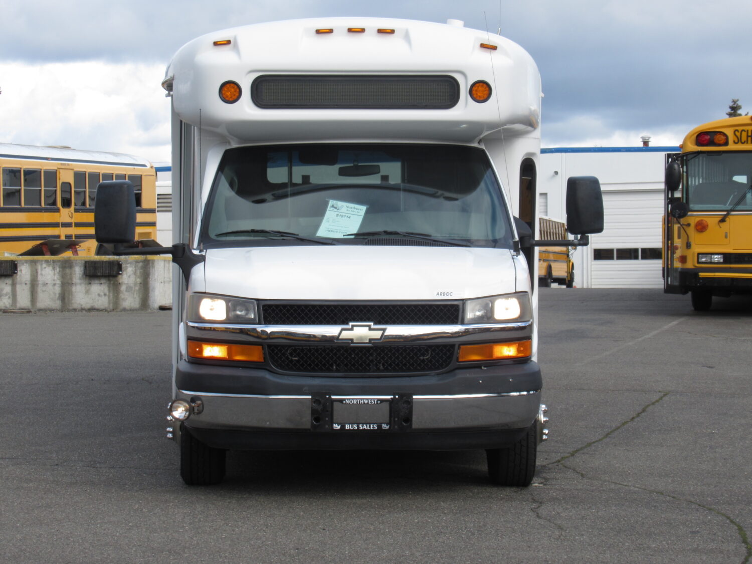 2012 Chevrolet Arboc Spirit of Mobility 17 Passenger + 2 Wheelchair ADA Shuttle Bus - S19714 - Image 12