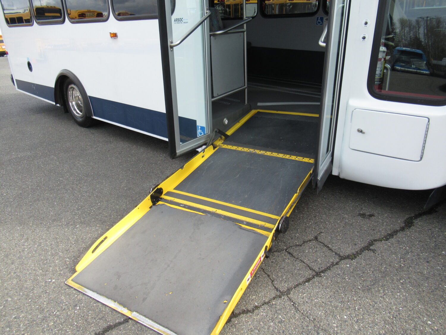 2012 Chevrolet Arboc Spirit of Mobility 17 Passenger + 2 Wheelchair ADA Shuttle Bus - S19714 - Image 10