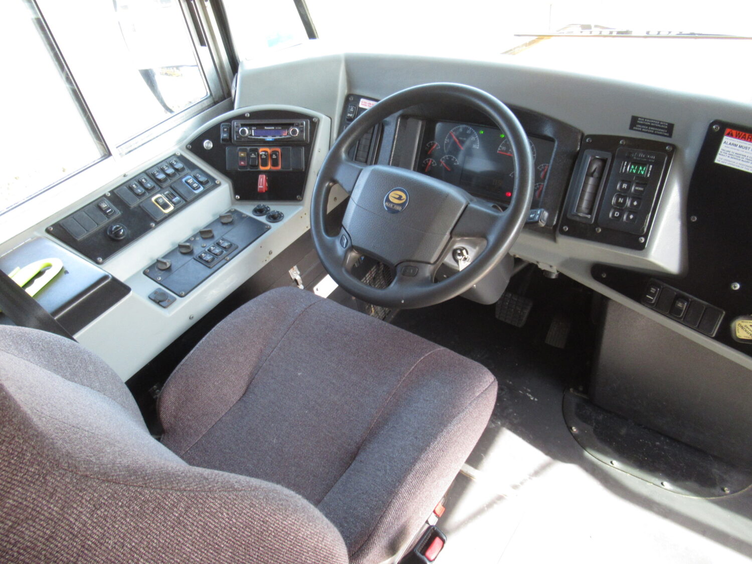 2009 Blue Bird Vision 74 Passenger School Bus - B59253 - Image 5