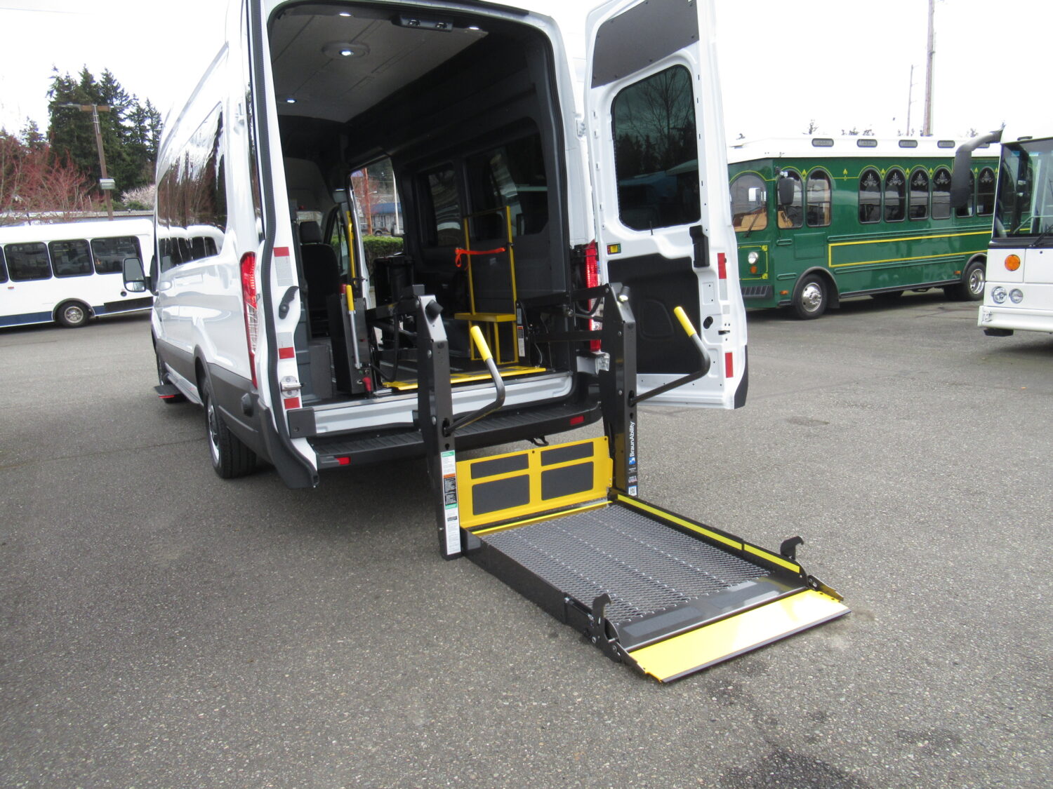 2022 Ford Transit TCI Mobility 8 Passenger ADA Van - S58290 - Image 10