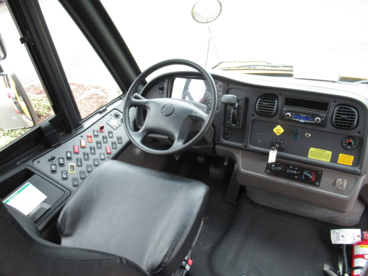 2015 Thomas Saf-T-Liner C2 71 Passenger School Bus - BG4973 - Image 5